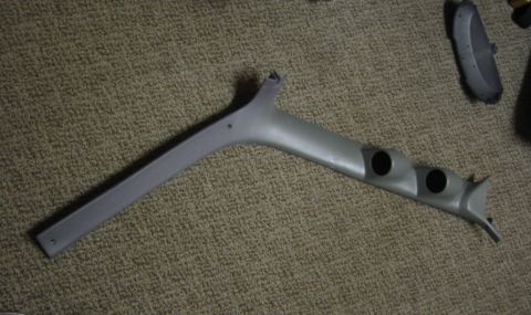 1995 Ford Bronco - i got a ford racing 2 gauge pilar pod. it looked like ass with just the little plastic clips on the grey pilar. so i got out the knife and…