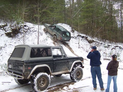 1978 Ford Bronco - Tommy tryin the hill