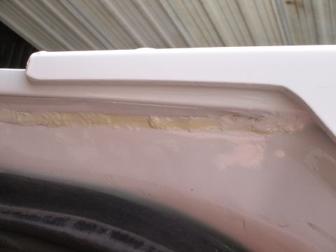 1993 Ford C-350 (Centurion Conversions) - seam sealer yellowing