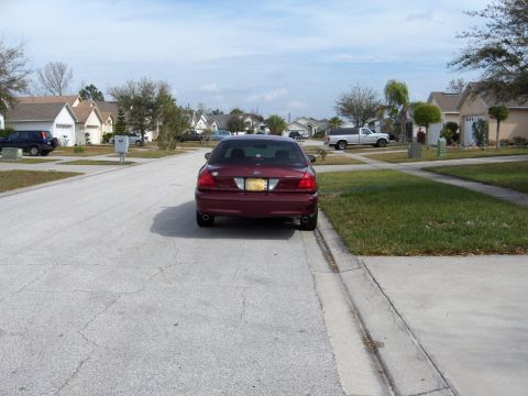 2004 Ford Crown Victoria photo