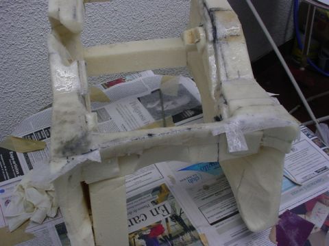 1986 Ford Bronco - After placing the mat use a brush to apply the resin. You can apply 2 hands of resin and 2 layers of fiberglass and after that let it dry.…