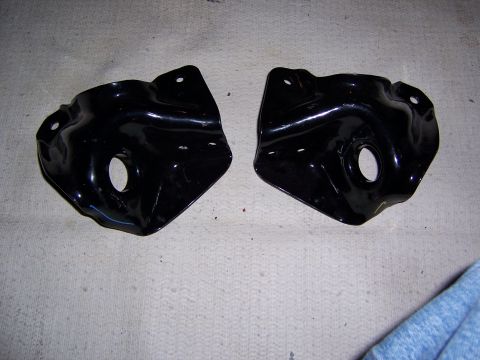 1983 Ford Bronco - brackets 2