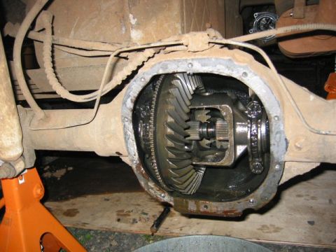 1991 Ford Explorer - The differential housing is open, revealing the internal gears and components of the drivetrain.