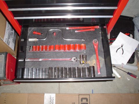 1981 Ford Bronco - 1/2" drive drawer