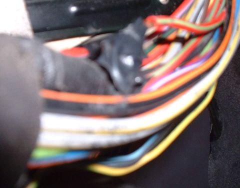 2006 Ford E350 - Starter wire.