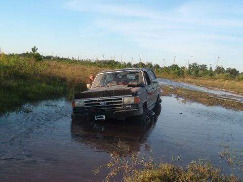 1991 Ford Bronco - found a 4ft hole with right front wheel...