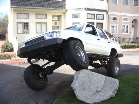 1993 Toyota 4Runner - flex pic, sans shock and bumpstops...