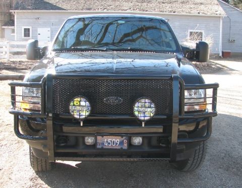 2003 Ford Excursion - This 2003 Ford Excursion is equipped with a heavy-duty grille guard and auxiliary lighting.
