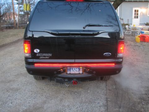 2003 Ford Excursion photo