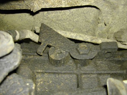 1993 Ford Bronco - two bungs on e4od, right now with the electric 1356 mounted one hole is left open and the other mounts a bracket that holds the air breathe…