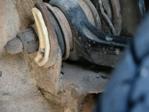 2001 Chevrolet Silverado 1500 - Upper control arm clearance