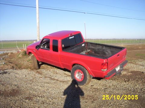 2000 Ford Ranger - stuff