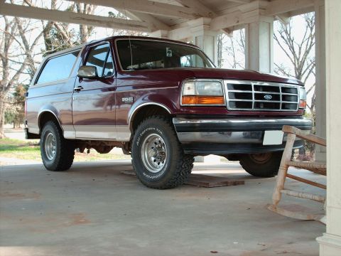1993 Ford Bronco - Just a driveway shot.
