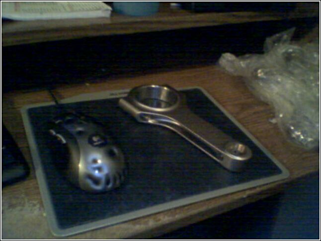 Connecting Rod next to mouse :)