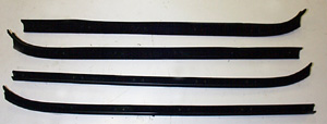 1991 Ford Bronco - Set of four black rubber weatherstripping pieces for a vehicle.