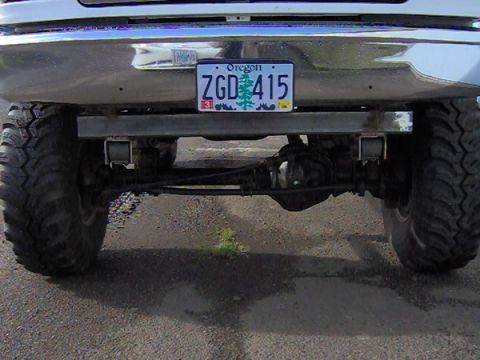 1994 Ford Bronco - Dana 60 front freshly installed... Beautiful.