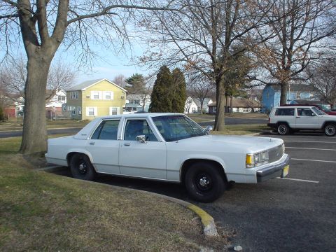 1999 Ford Crown Victoria - SCotts Car 1