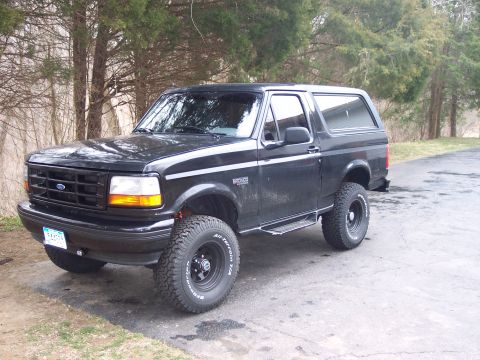 1995 Ford Bronco photo