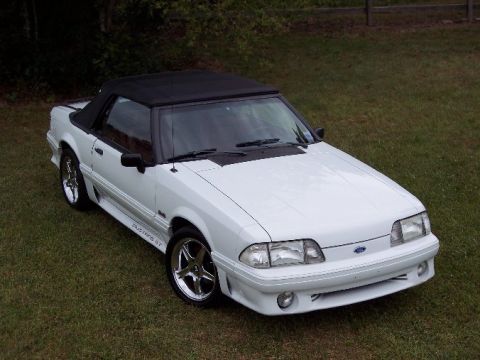1990 Ford Mustang