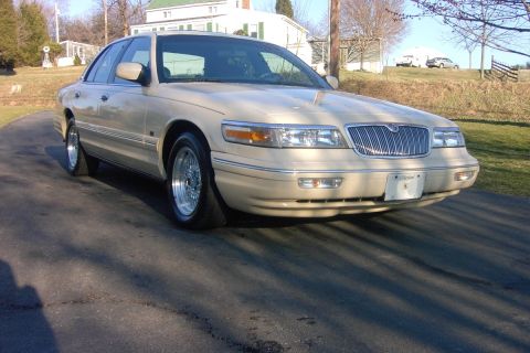 1996 Mercury Grand Marquis - RH front quarter shot
