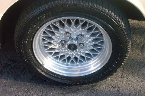 1996 Mercury Grand Marquis - My 93-96 HPP wheels Wheels were clayed, then buffed with Meguiars d/c paint cleaner, then Meguiars hi-Tech Yellow carnuba wax was applied