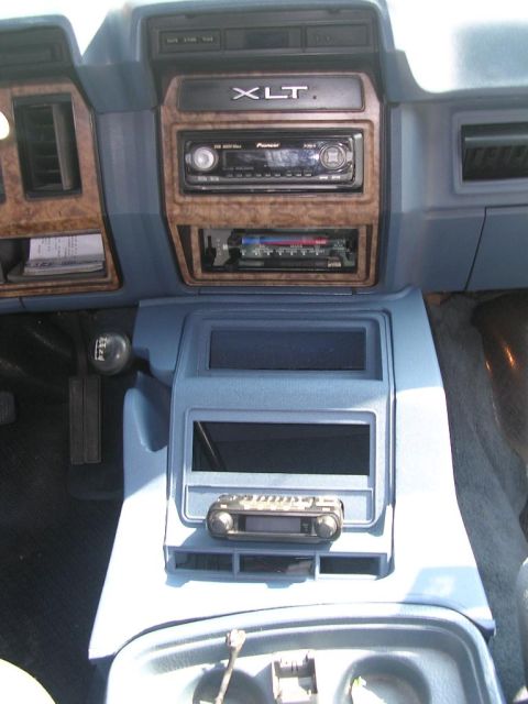 1986 Ford Bronco - Final product with VHF in place. Gauges will be rady next week and in 30 days original burloak bezel will be here.