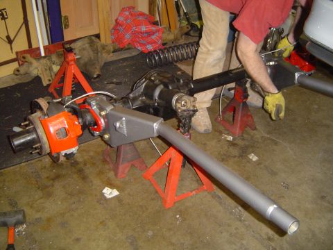 1989 Ford Bronco - Bolting on the radius arms