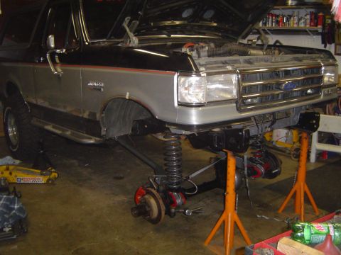 1989 Ford Bronco - Radius arms are bolted up