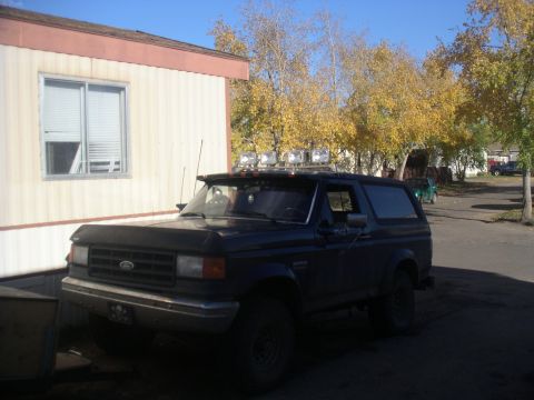 1989 Ford Bronco - trying to decide if the light bar suits the moonvisor......HMMmmmmm!!!
