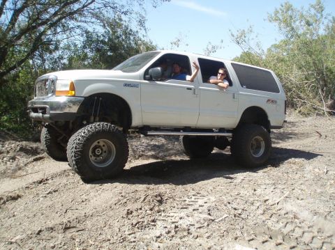 2000 Ford Excursion - CHillin