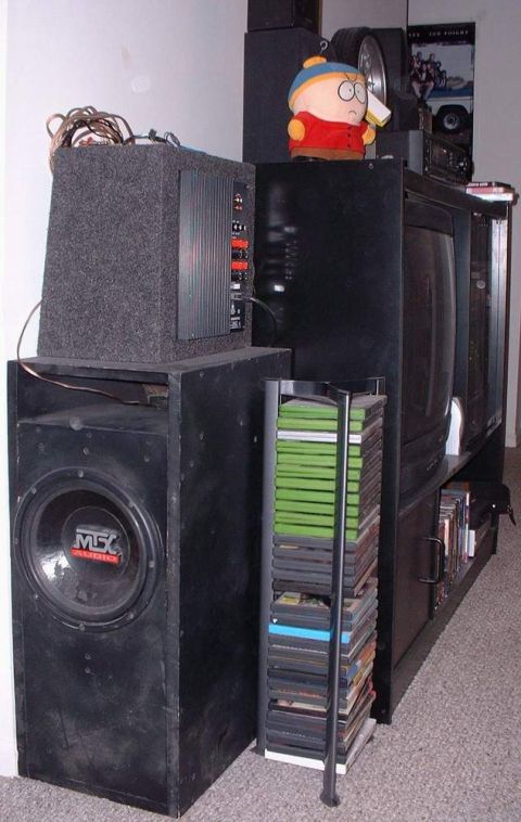 2006 Ford E350 - New setup for the subwoofer.