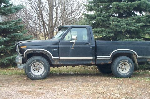 1984 Ford Bronco - pic of after hitting a 250lb deer at 65 mph