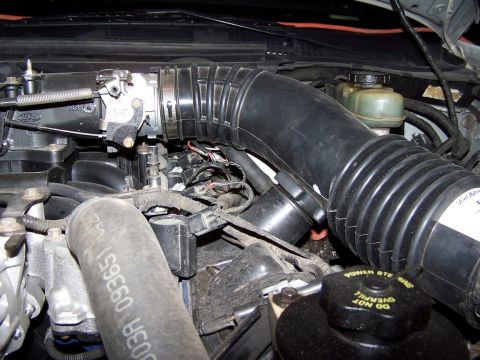 2000 Ford Crown Victoria - 04+ Zip Tube MM Airbox w/80mm MAF Oil fill interference