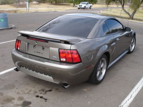 2001 Ford Mustang photo