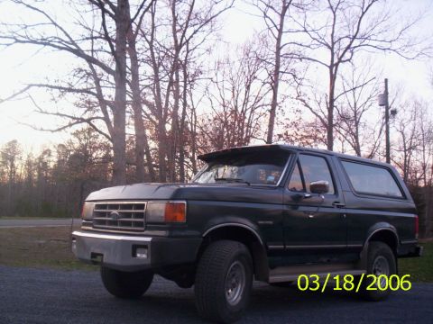 1988 Ford Bronco - This Ford Bronco appears to be from the late 1980s, likely a 1987 model, based on its body style.
