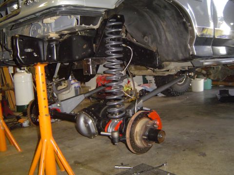 1989 Ford Bronco - Hanging again with the rerar mounts all finished