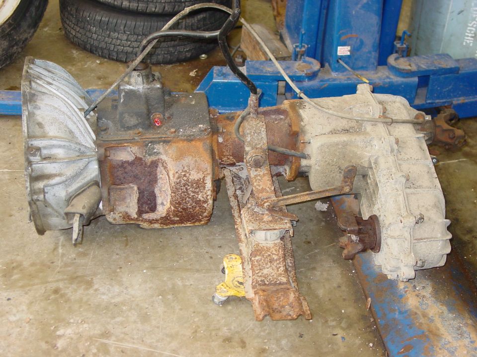 Transfer case and transmission assembly, rusty and dirty