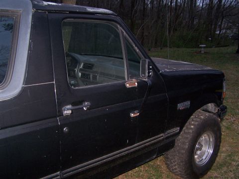 1992 Ford Bronco photo