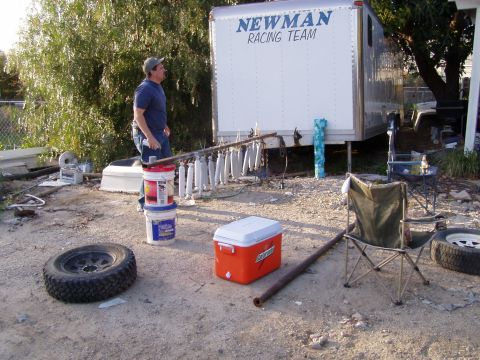 1967 Ford Bronco - Totter rebuild party, shock painting