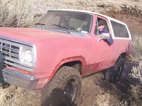 1978 Ford Bronco - This 1978 Dodge Ramcharger is navigating a muddy off-road trail.