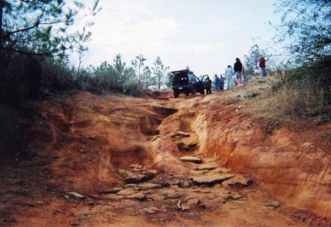 1995 Ford Bronco - Hill climb from a bottom perspective