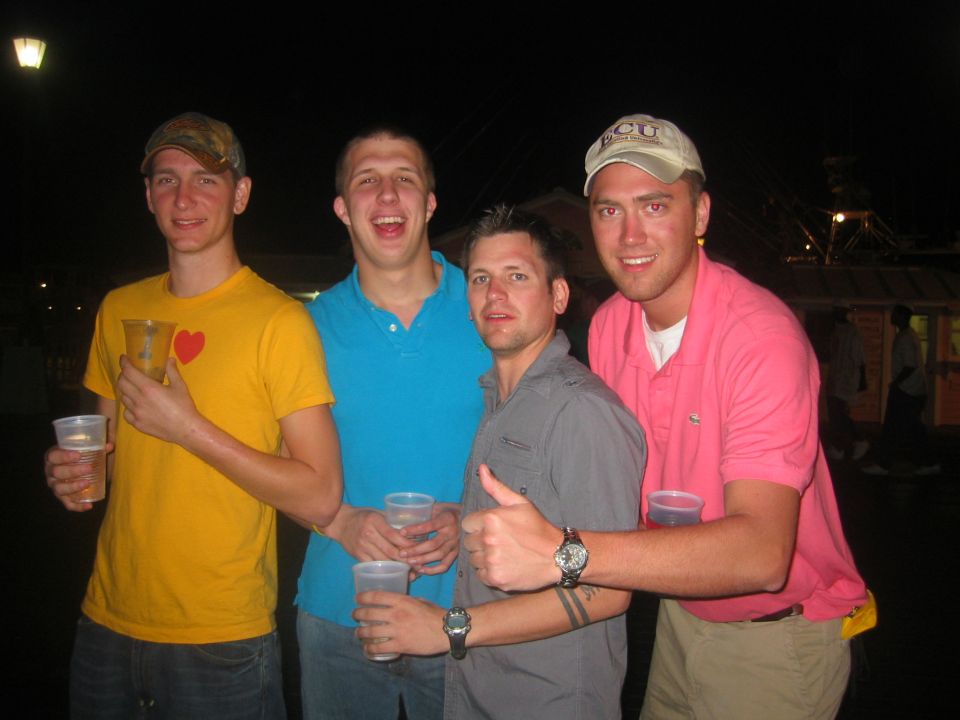 Night 2 at the Square...I'm going casual.