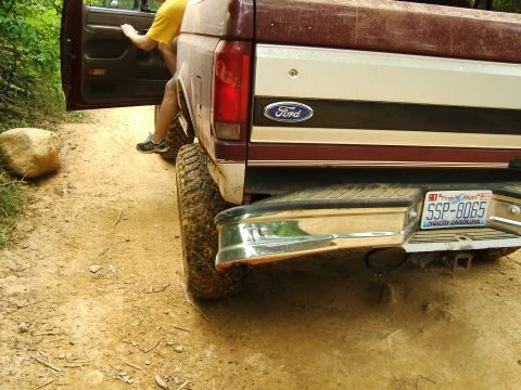 1993 Ford Bronco - Finally an excuse for a new rear bumper