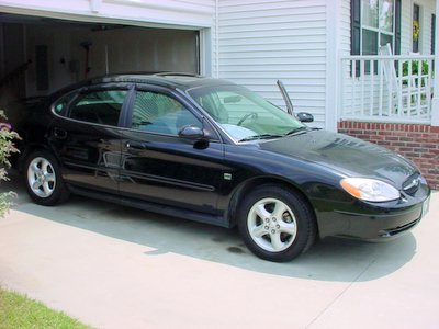 2000 Ford Taurus “LzzrdBoy's Taurus”