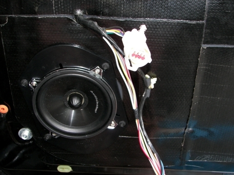 2000 Ford Taurus - Audio System Installation - Audiobahn 5.25" components installed