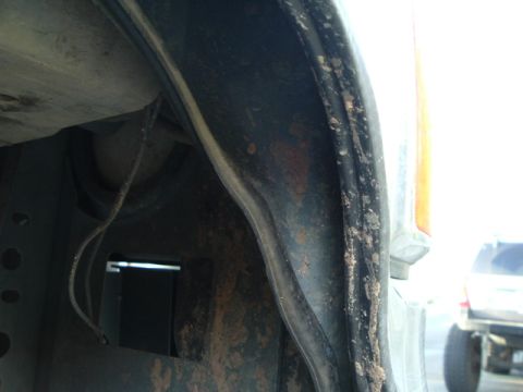 1989 Ford Bronco - double wall front fender = double trim