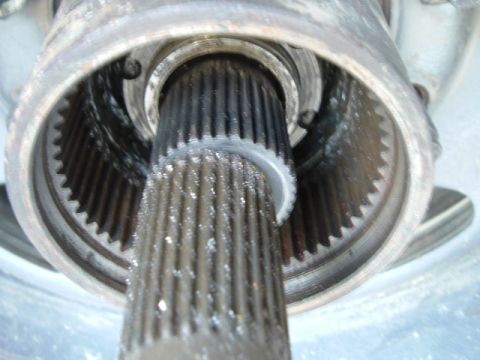 1989 Ford Bronco - 30 spline vs 35 spline outer, install is as simple as changing u joints