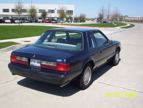 1991 Ford Mustang photo