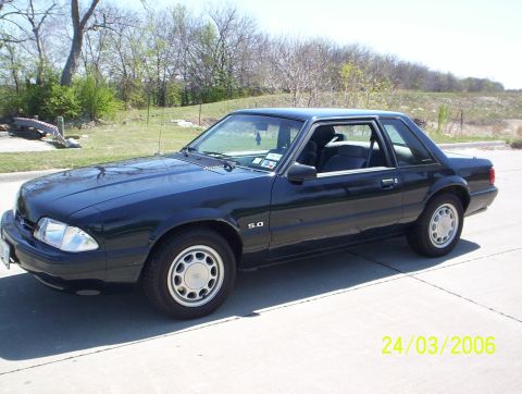 1991 Ford Mustang photo