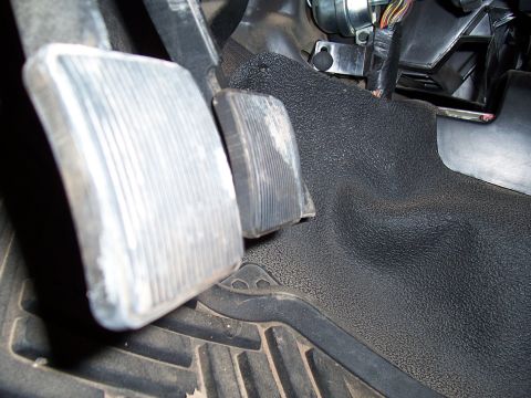 2003 Ford Ranger - Interior view of the brake and accelerator pedals in a 2003 Ford Ranger.